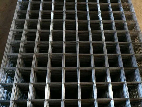 地暖钢丝网可以提高地面构造层的整体强度避免地面开裂等